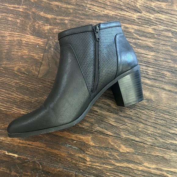 Kim Rogers Black Bootie Worn once! - Picture 3 of 5
